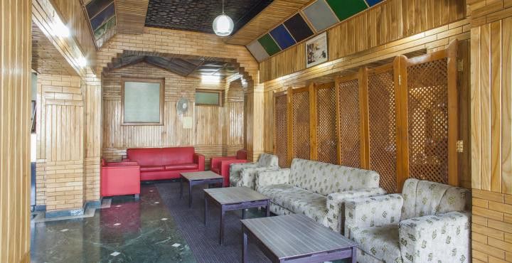 Hotel Pamposh Srīnagar Esterno foto